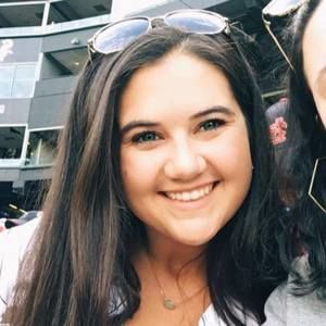 Meet your Posher, Caitlin